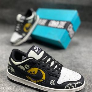 Nike SB Dunk Low