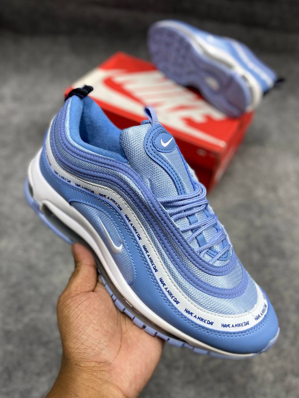Nike Air Max Plus - Image 4