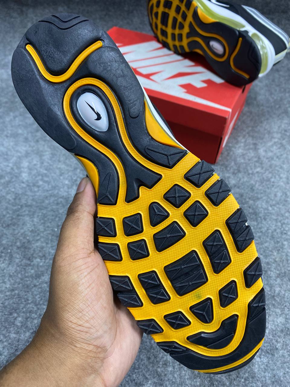 Nike Air Max Plus - Image 5